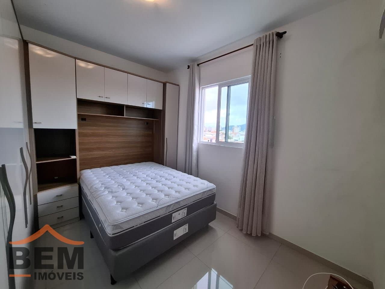 Apartamento para Locação com 2 quartos e 51m² no bairro Cordeiros, em Itajaí