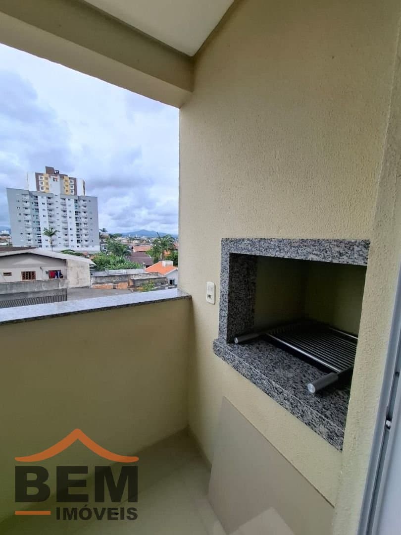 Apartamento para Locação com 2 quartos e 51m² no bairro Cordeiros, em Itajaí
