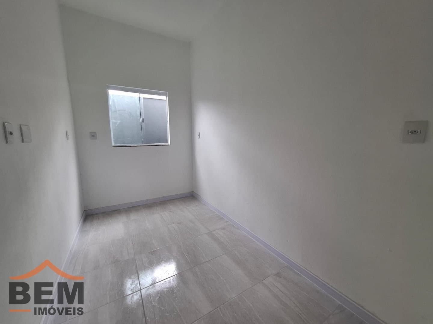 Apartamento para Locação com 2 quartos e 40m² no bairro Santa Regina, em Itajaí