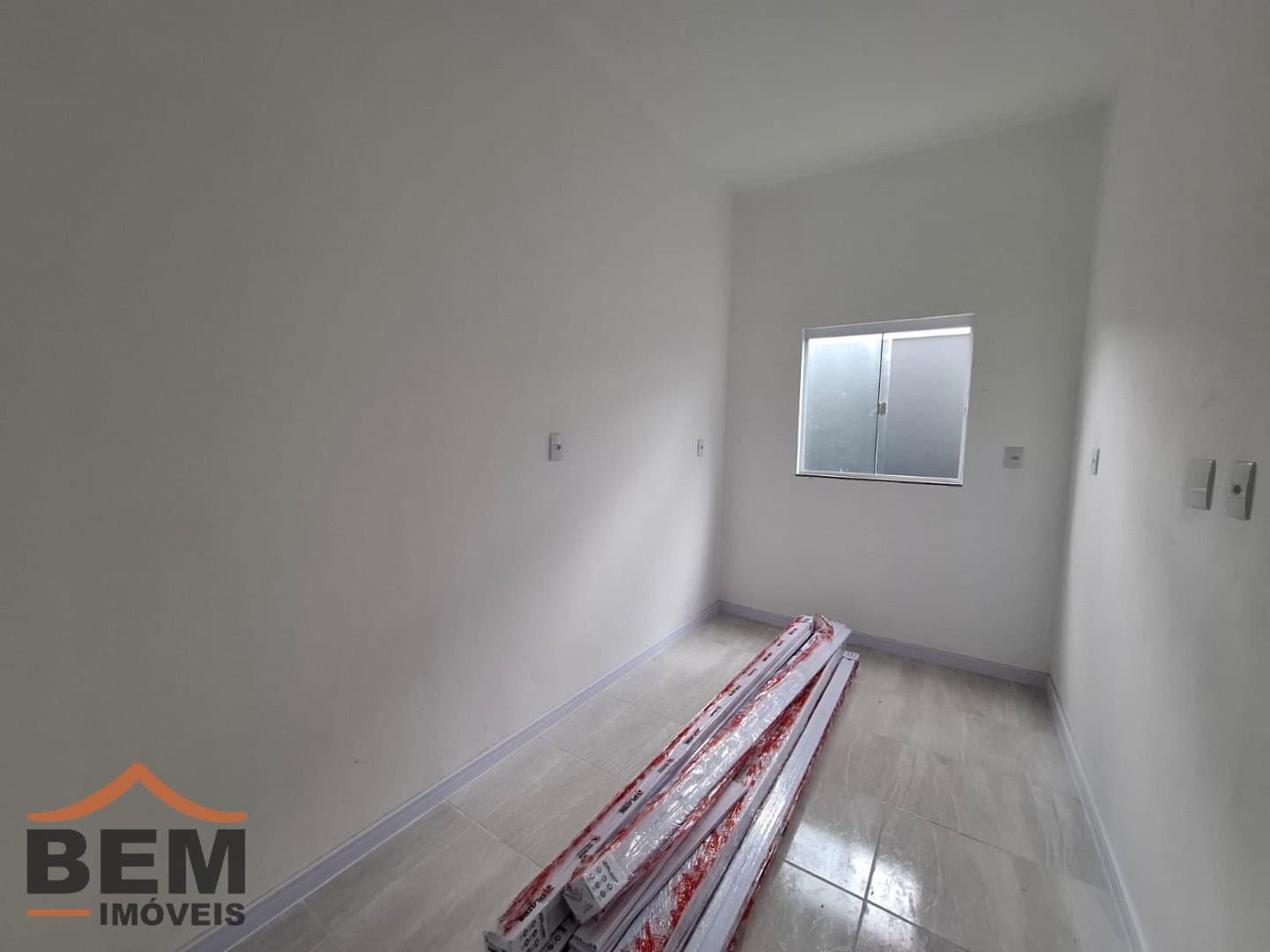 Apartamento para Locação com 2 quartos e 40m² no bairro Santa Regina, em Itajaí