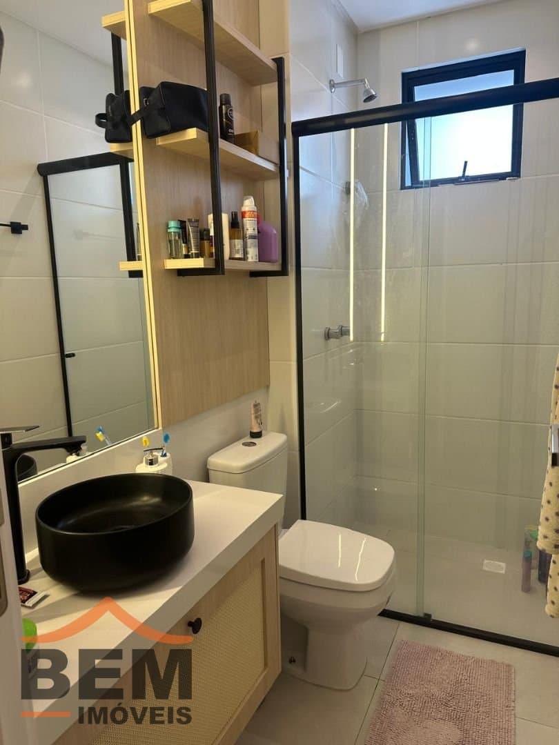 Apartamento para Venda com 3 quartos e 85m² no bairro Vila Operária, em Itajaí: 15 - BANHEIRO SOCIAL