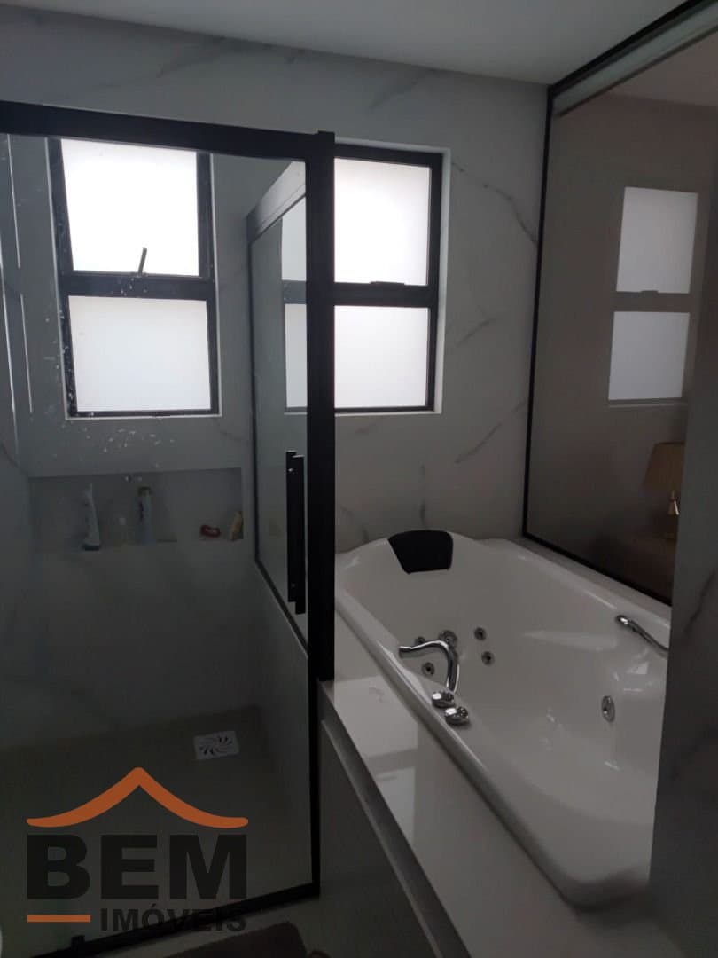 Apartamento para Venda com 3 quartos e 135m² no bairro Centro, em Balneário Piçarras