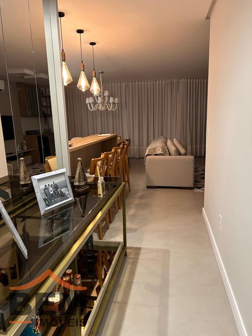 Apartamento para Venda com 3 quartos e 135m² no bairro Centro, em Balneário Piçarras