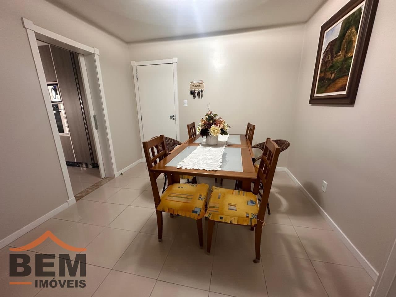 Apartamento para Venda com 4 quartos e 255m² no bairro Centro, em Itajaí
