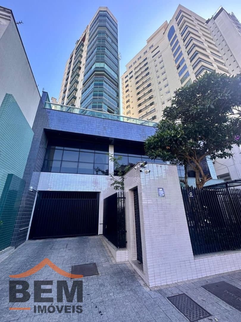 Apartamento para Venda com 4 quartos e 255m² no bairro Centro, em Itajaí
