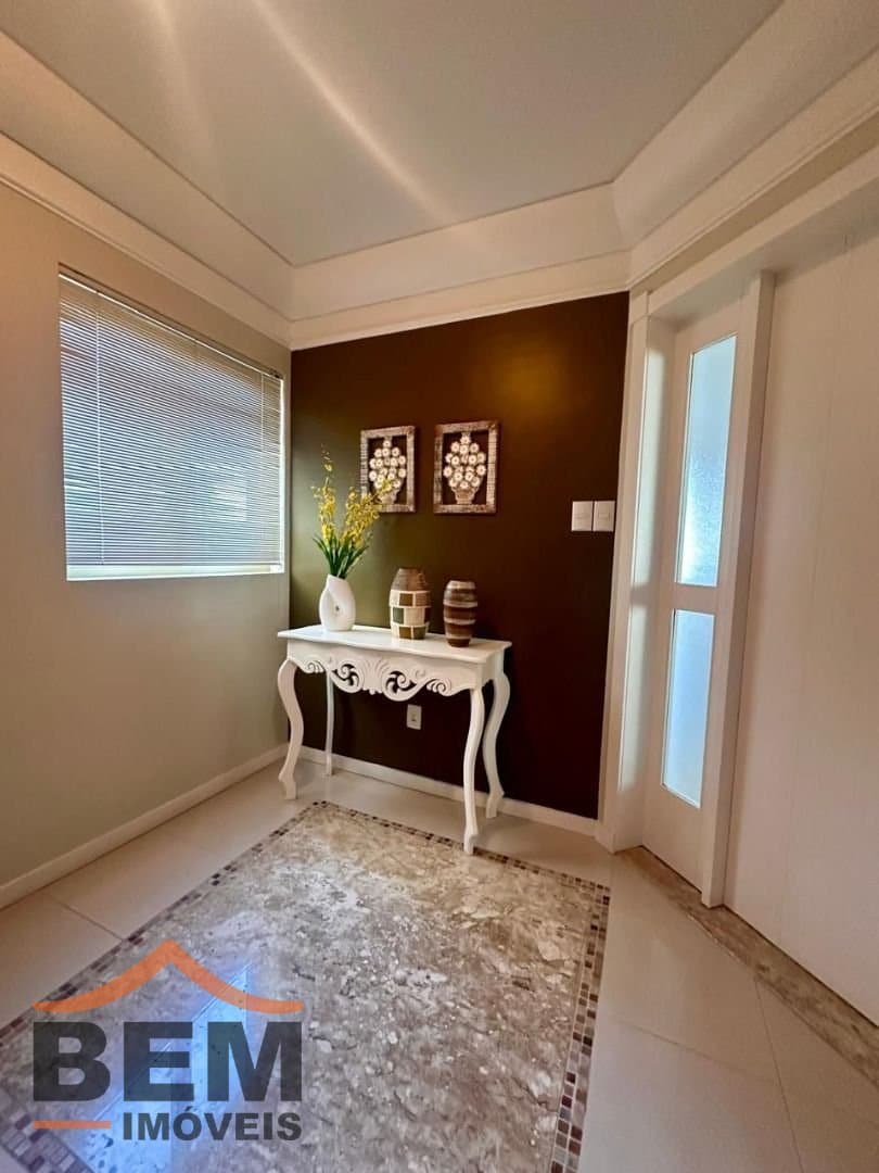 Apartamento para Venda com 4 quartos e 255m² no bairro Centro, em Itajaí