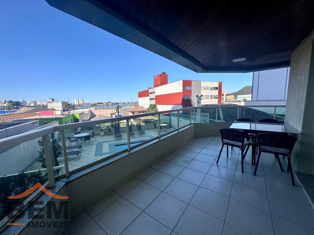Apartamento para Venda com 4 quartos e 255m² no bairro Centro, em Itajaí