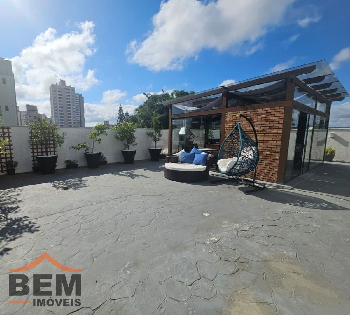 Apartamento para Venda com 3 quartos e 322m² no bairro Vila Operária, em Itajaí