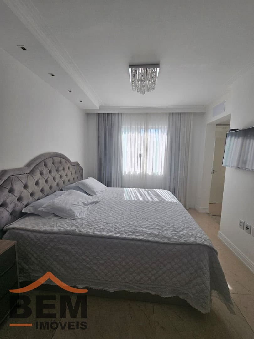 Apartamento para Venda com 3 quartos e 322m² no bairro Vila Operária, em Itajaí