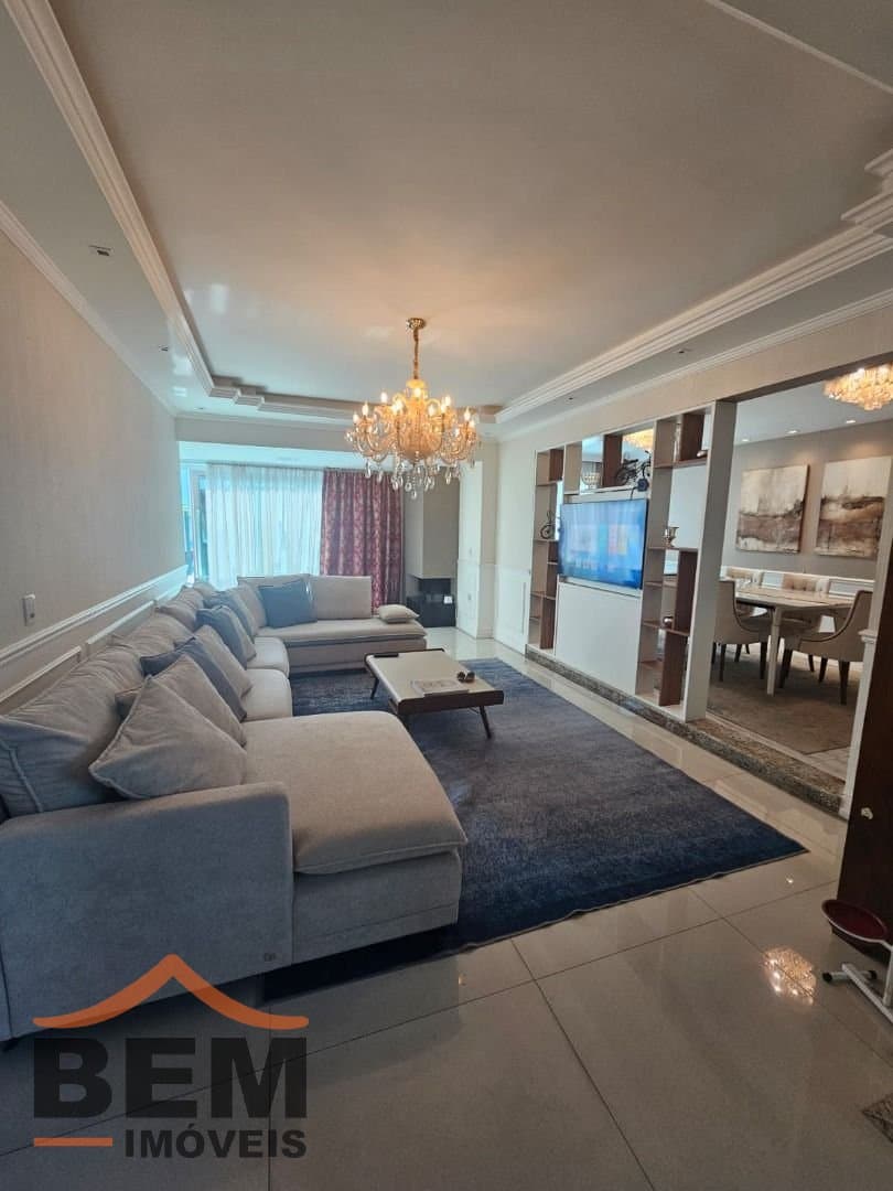 Apartamento para Venda com 3 quartos e 322m² no bairro Vila Operária, em Itajaí