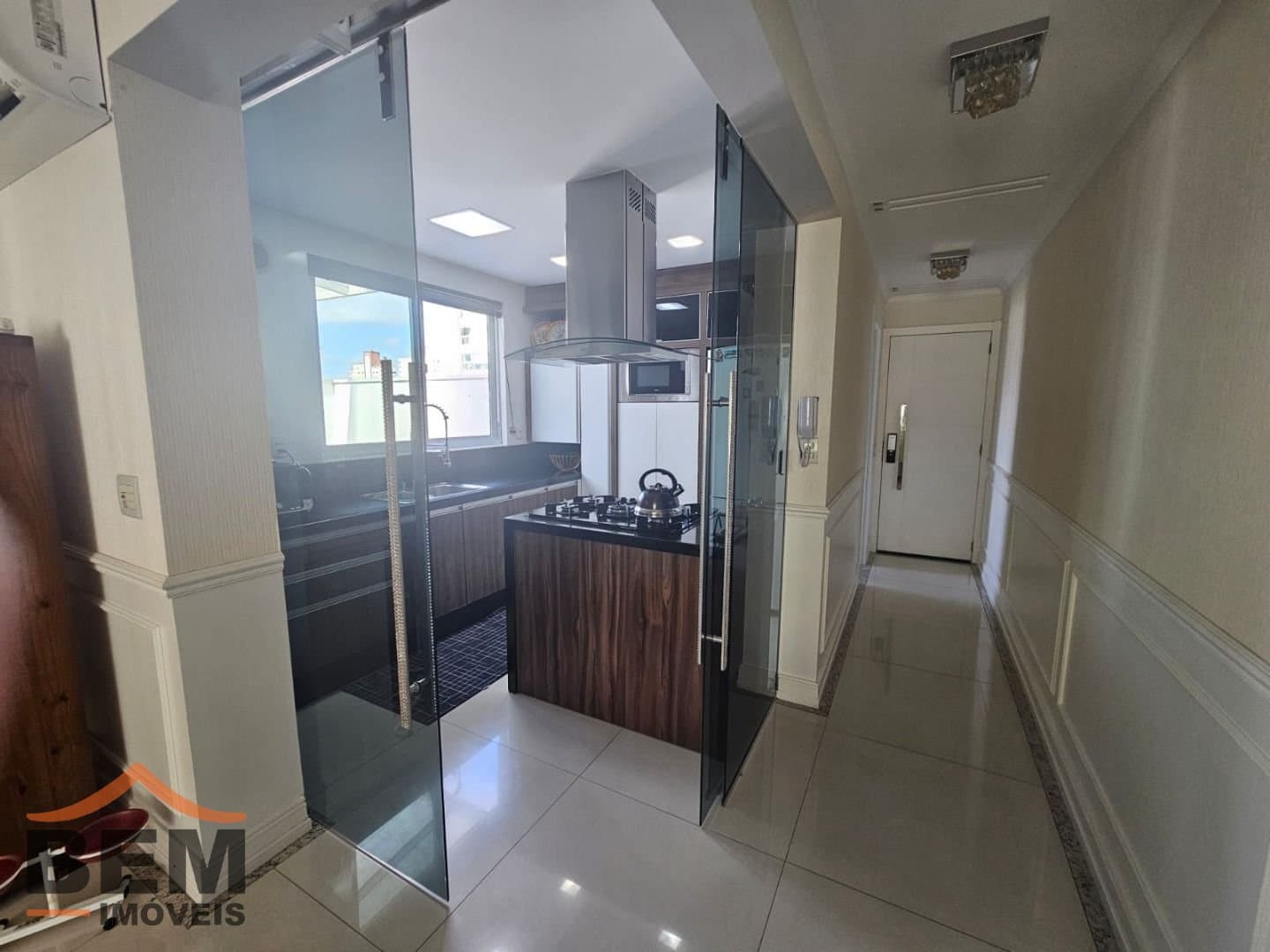 Apartamento para Venda com 3 quartos e 322m² no bairro Vila Operária, em Itajaí