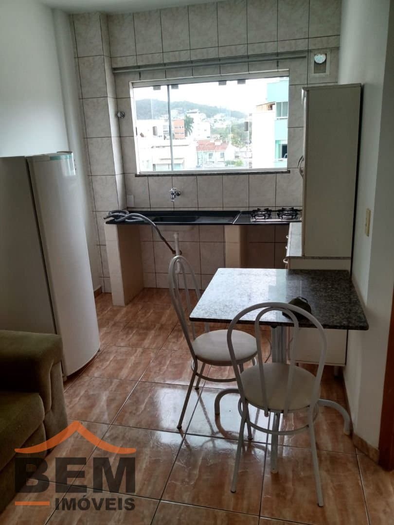 Prédio Comercial para Venda com 168m² no bairro Nações, em Balneário Camboriú