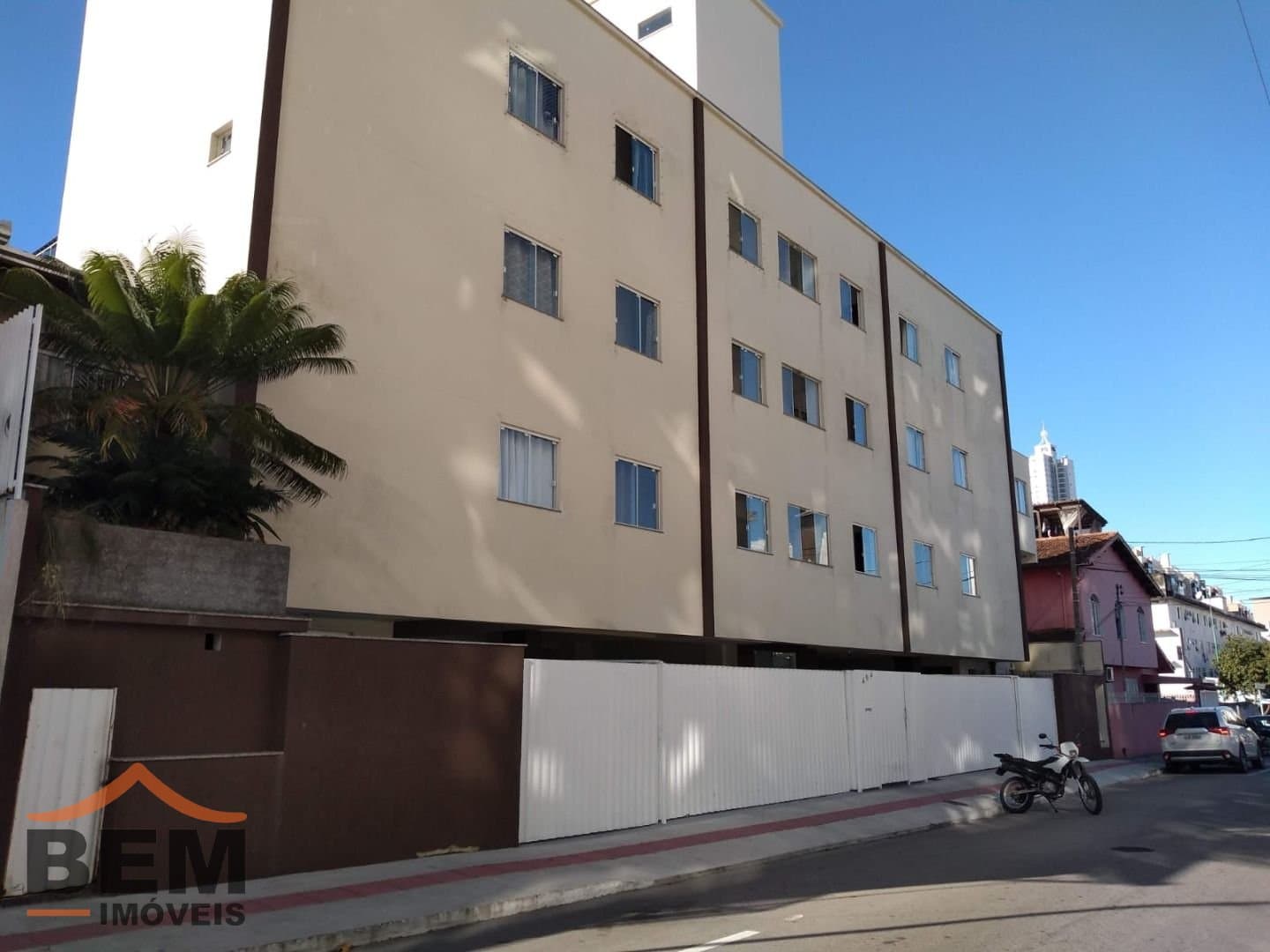 Prédio Comercial para Venda com 168m² no bairro Nações, em Balneário Camboriú