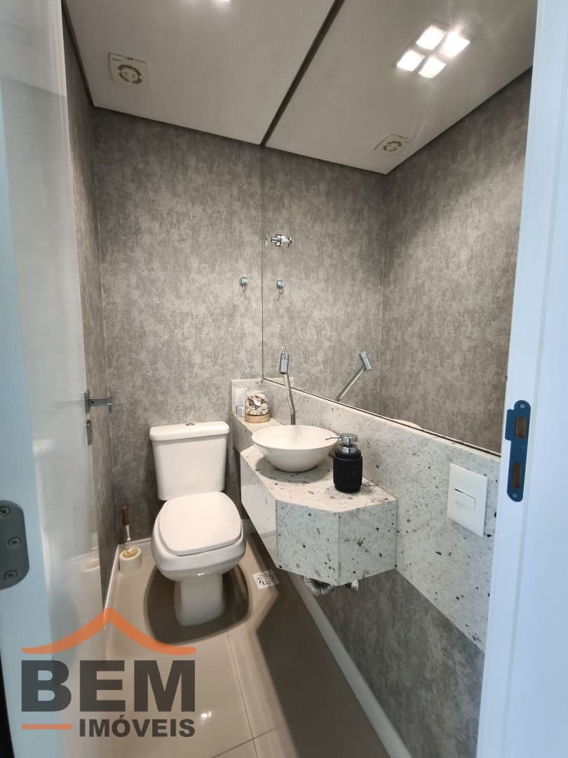 Apartamento para Venda com 2 quartos e 70m² no bairro Centro, em Itajaí