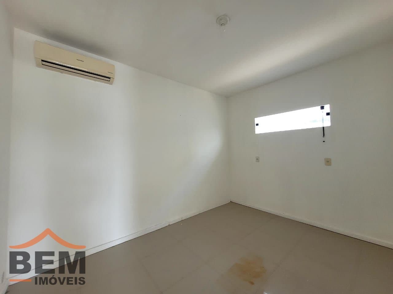 Salas/Conjuntos para Locação com 60m² no bairro Santa Regina, em Itajaí