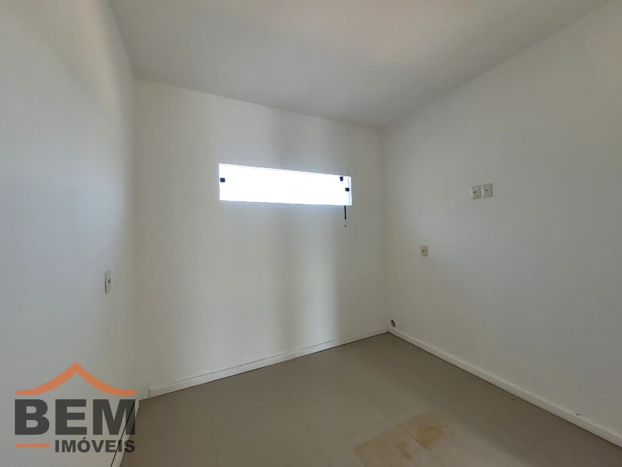 Salas/Conjuntos para Locação com 60m² no bairro Santa Regina, em Itajaí