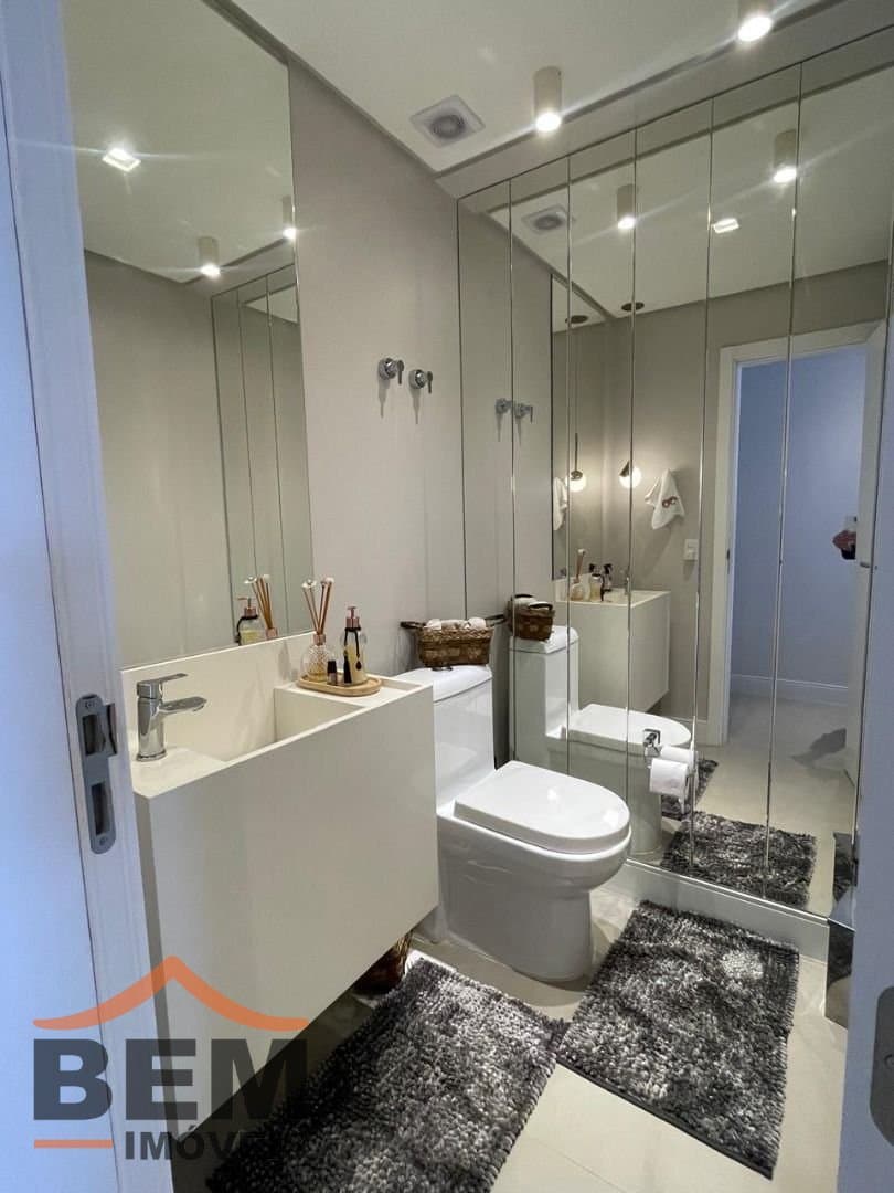 Apartamento para Venda com 3 quartos e 168m² no bairro Fazenda, em Itajaí