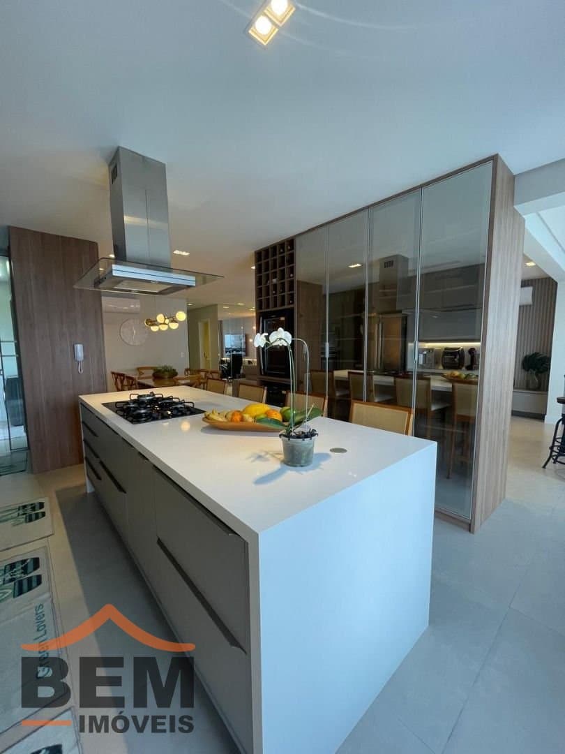 Apartamento para Venda com 3 quartos e 168m² no bairro Fazenda, em Itajaí