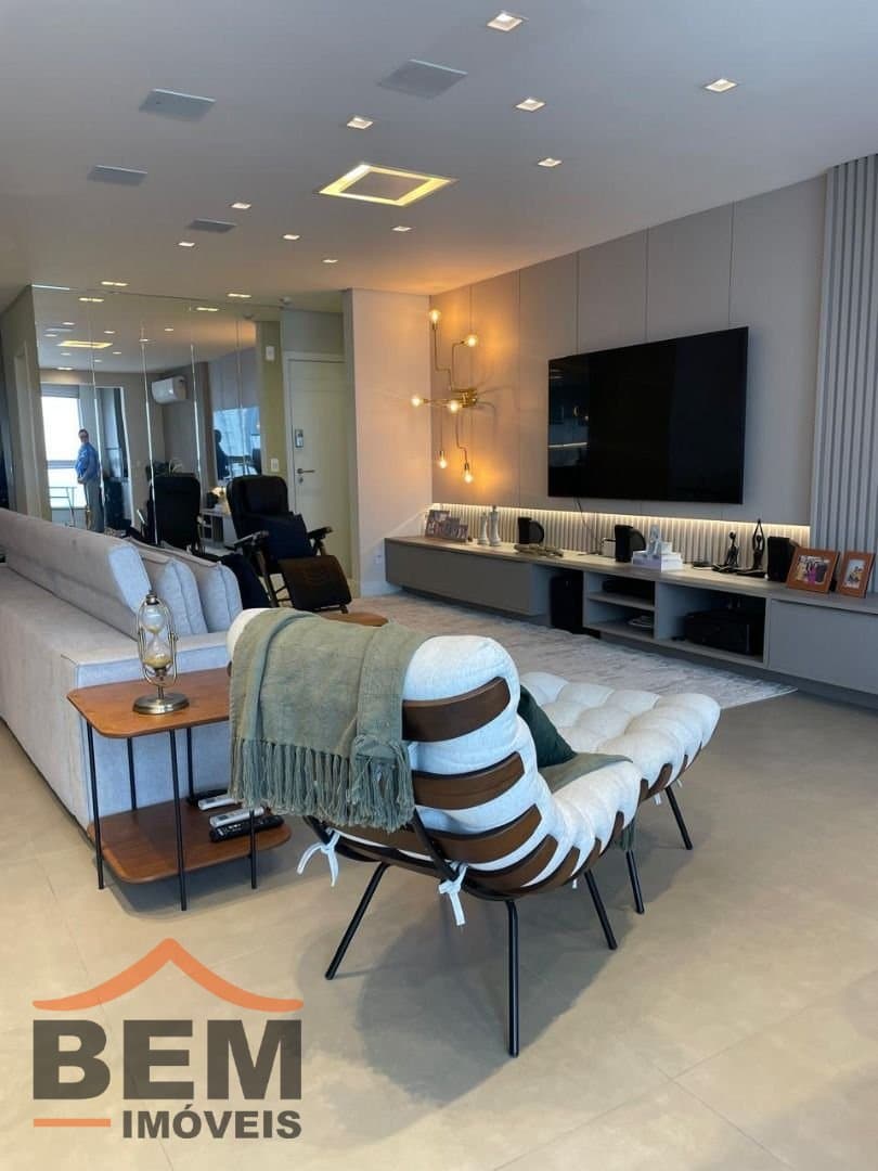 Apartamento para Venda com 3 quartos e 168m² no bairro Fazenda, em Itajaí