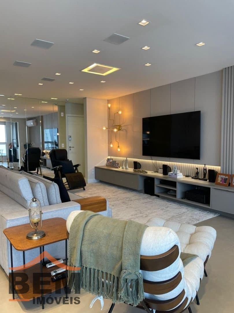 Apartamento para Venda com 3 quartos e 168m² no bairro Fazenda, em Itajaí