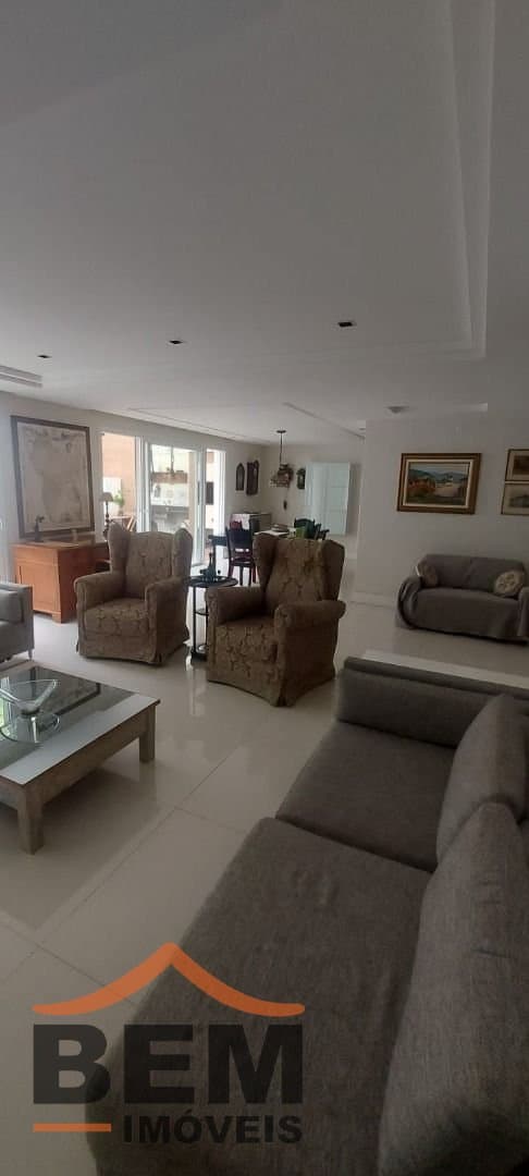 Casa para Venda com 5 quartos e 445m² no bairro Praia dos Amores, em Balneário Camboriú