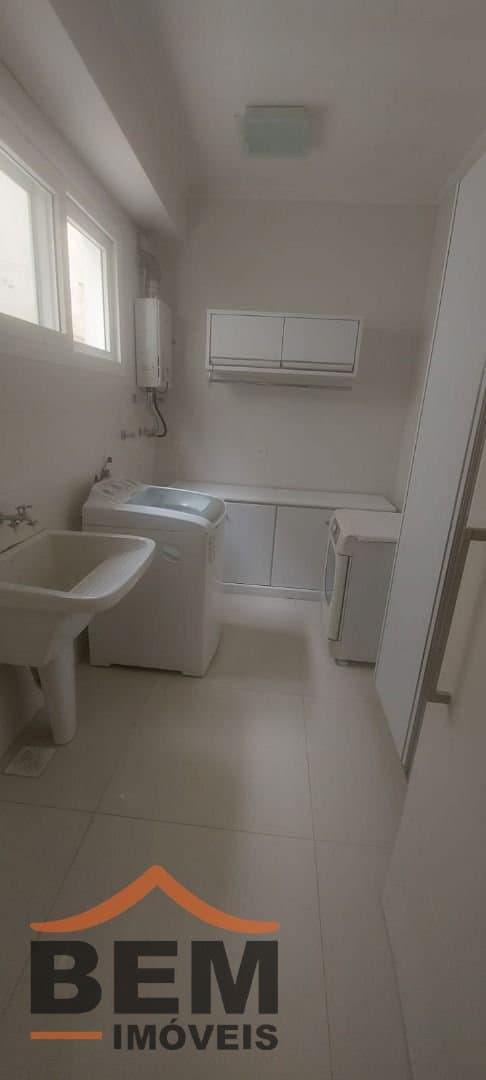 Casa para Venda com 5 quartos e 445m² no bairro Praia dos Amores, em Balneário Camboriú