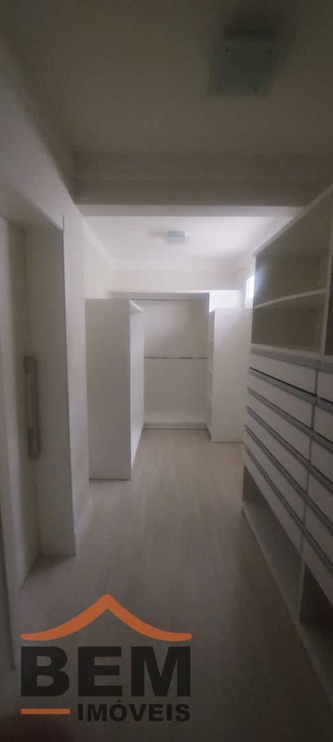 Casa para Venda com 5 quartos e 445m² no bairro Praia dos Amores, em Balneário Camboriú