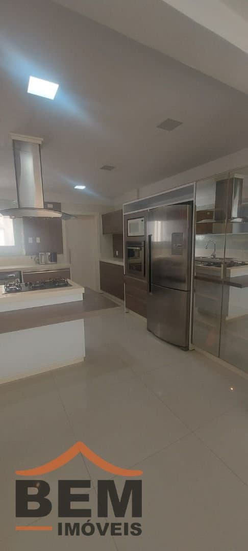 Casa para Venda com 5 quartos e 445m² no bairro Praia dos Amores, em Balneário Camboriú