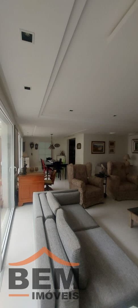 Casa para Venda com 5 quartos e 445m² no bairro Praia dos Amores, em Balneário Camboriú
