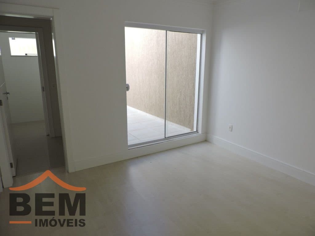 Casa para Venda com 3 quartos e 176m² no bairro Praia dos Amores, em Balneário Camboriú