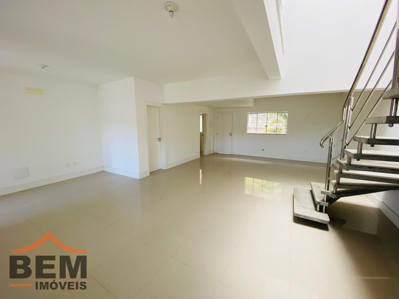 Casa para Venda com 3 quartos e 176m² no bairro Praia dos Amores, em Balneário Camboriú