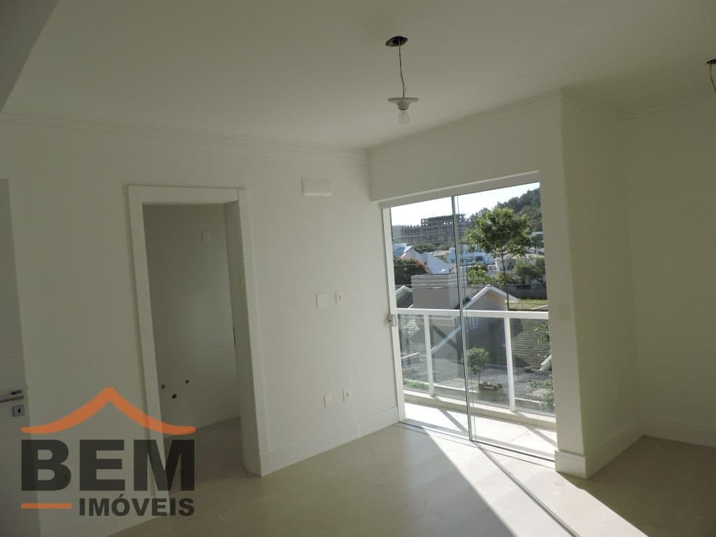 Casa para Venda com 3 quartos e 176m² no bairro Praia dos Amores, em Balneário Camboriú