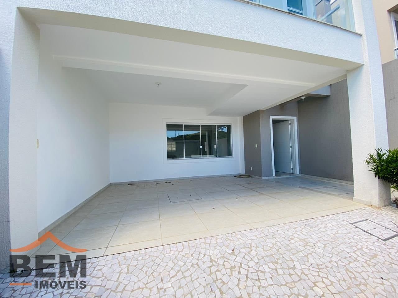 Casa para Venda com 3 quartos e 176m² no bairro Praia dos Amores, em Balneário Camboriú