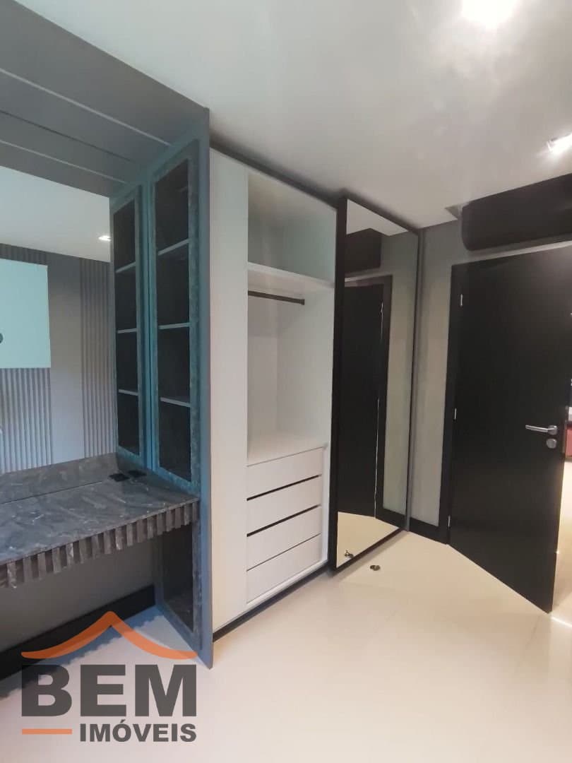 Apartamento para Venda com 3 quartos e 149m² no bairro Cabeçudas, em Itajaí