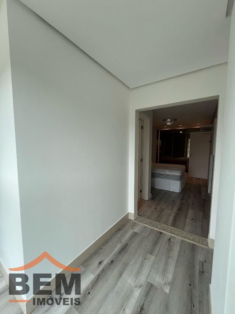 Apartamento para Venda com 5 quartos e 296m² no bairro Cabeçudas, em Itajaí
