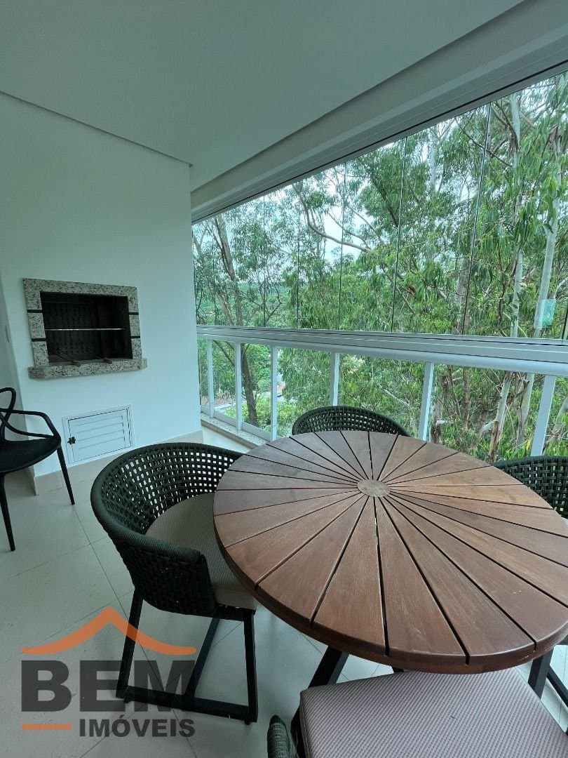 Apartamento para Venda com 5 quartos e 296m² no bairro Cabeçudas, em Itajaí