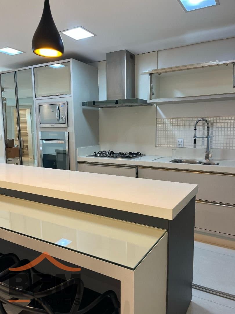Apartamento para Venda com 5 quartos e 296m² no bairro Cabeçudas, em Itajaí