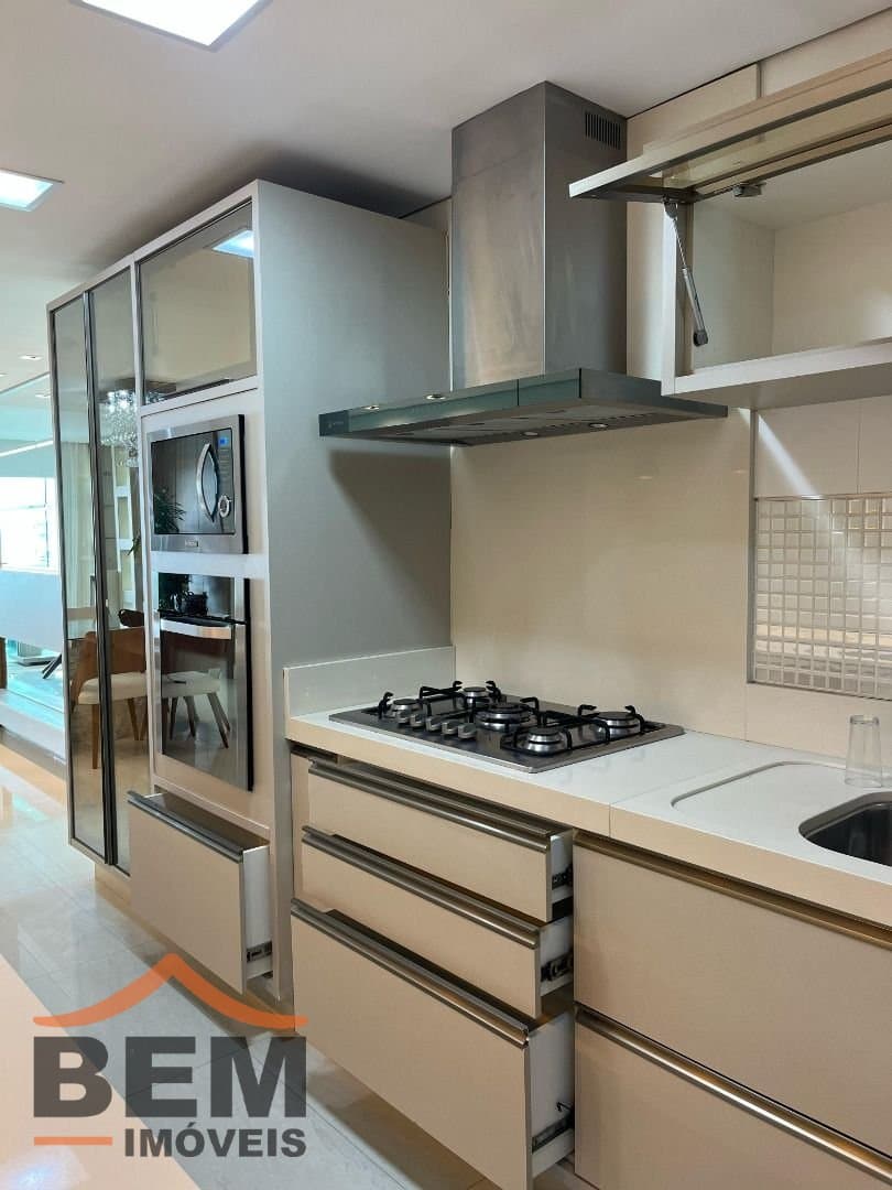 Apartamento para Venda com 5 quartos e 296m² no bairro Cabeçudas, em Itajaí
