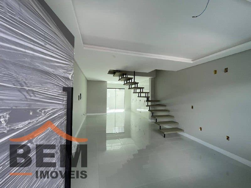 Casa para Venda com 2 quartos e 74m² no bairro Bairro Rio Pequeno, em Camboriú