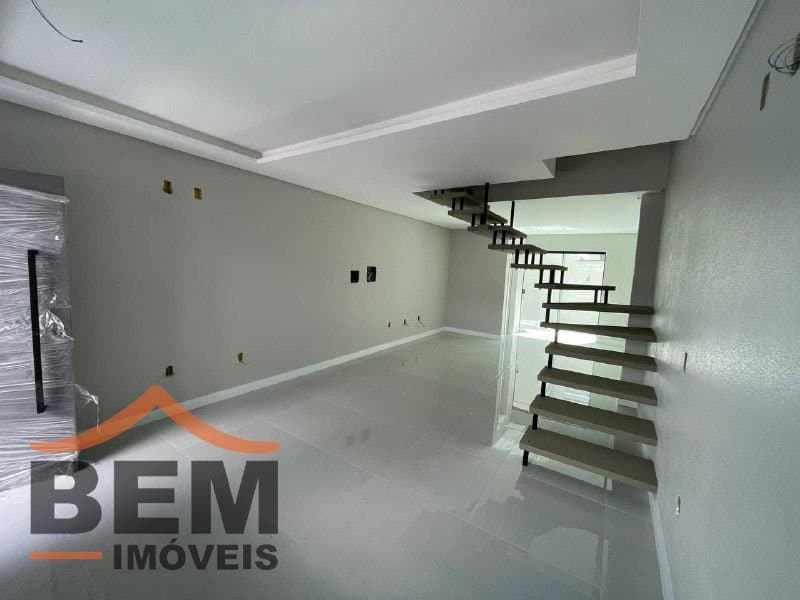 Casa para Venda com 2 quartos e 74m² no bairro Bairro Rio Pequeno, em Camboriú