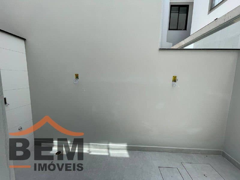 Casa para Venda com 2 quartos e 74m² no bairro Bairro Rio Pequeno, em Camboriú