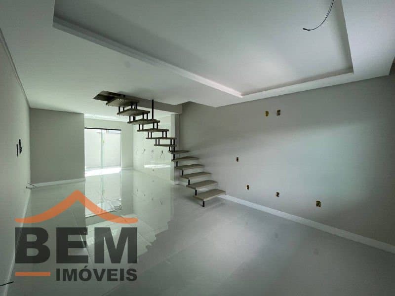 Casa para Venda com 2 quartos e 74m² no bairro Bairro Rio Pequeno, em Camboriú