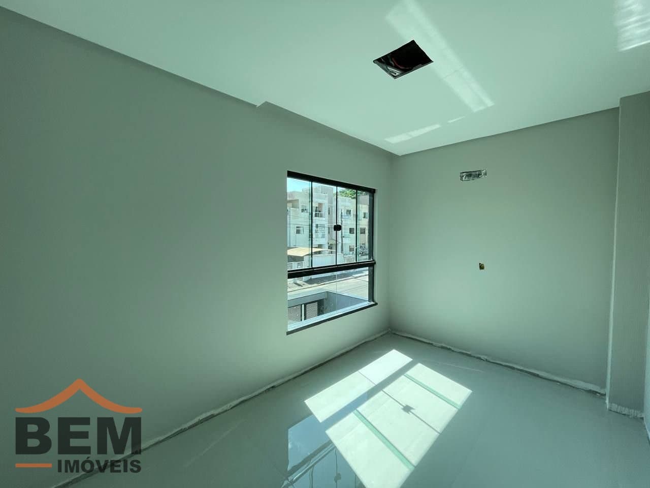 Casa para Venda com 3 quartos e 107m² no bairro Bairro Rio Pequeno, em Camboriú