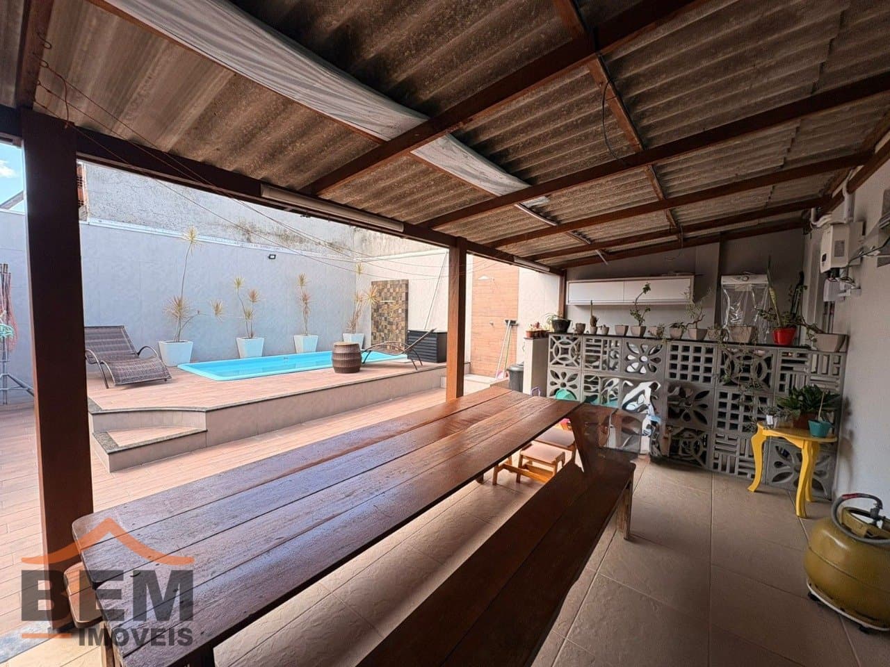 Casa para Venda com 2 quartos e 140m² no bairro Espinheiros, em Itajaí