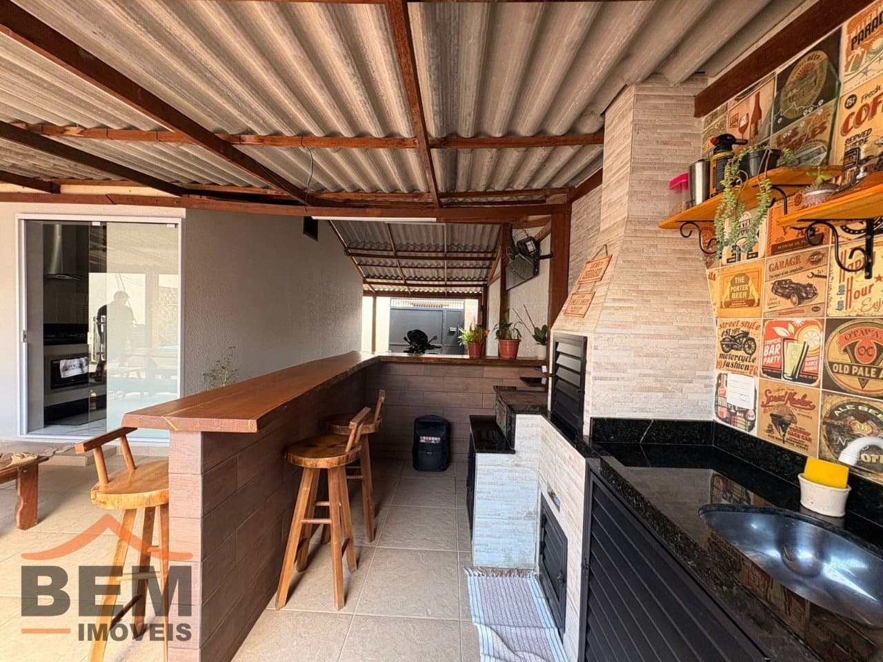 Casa para Venda com 2 quartos e 140m² no bairro Espinheiros, em Itajaí