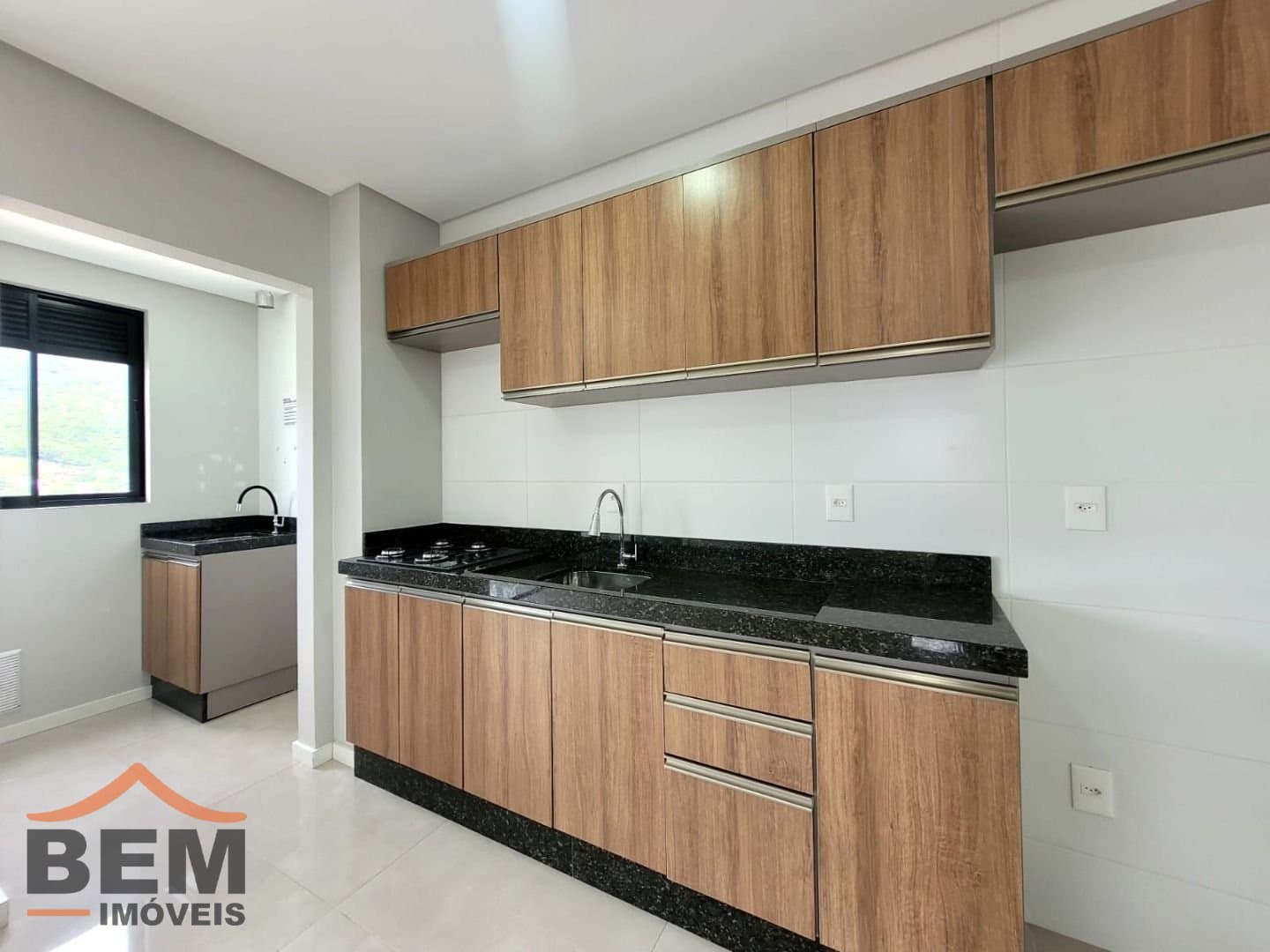 Apartamento com 2 quartos e 74m² no bairro Fazenda, em Itajaí