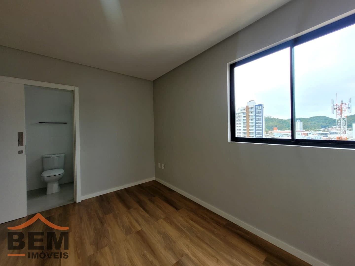 Apartamento com 2 quartos e 74m² no bairro Fazenda, em Itajaí