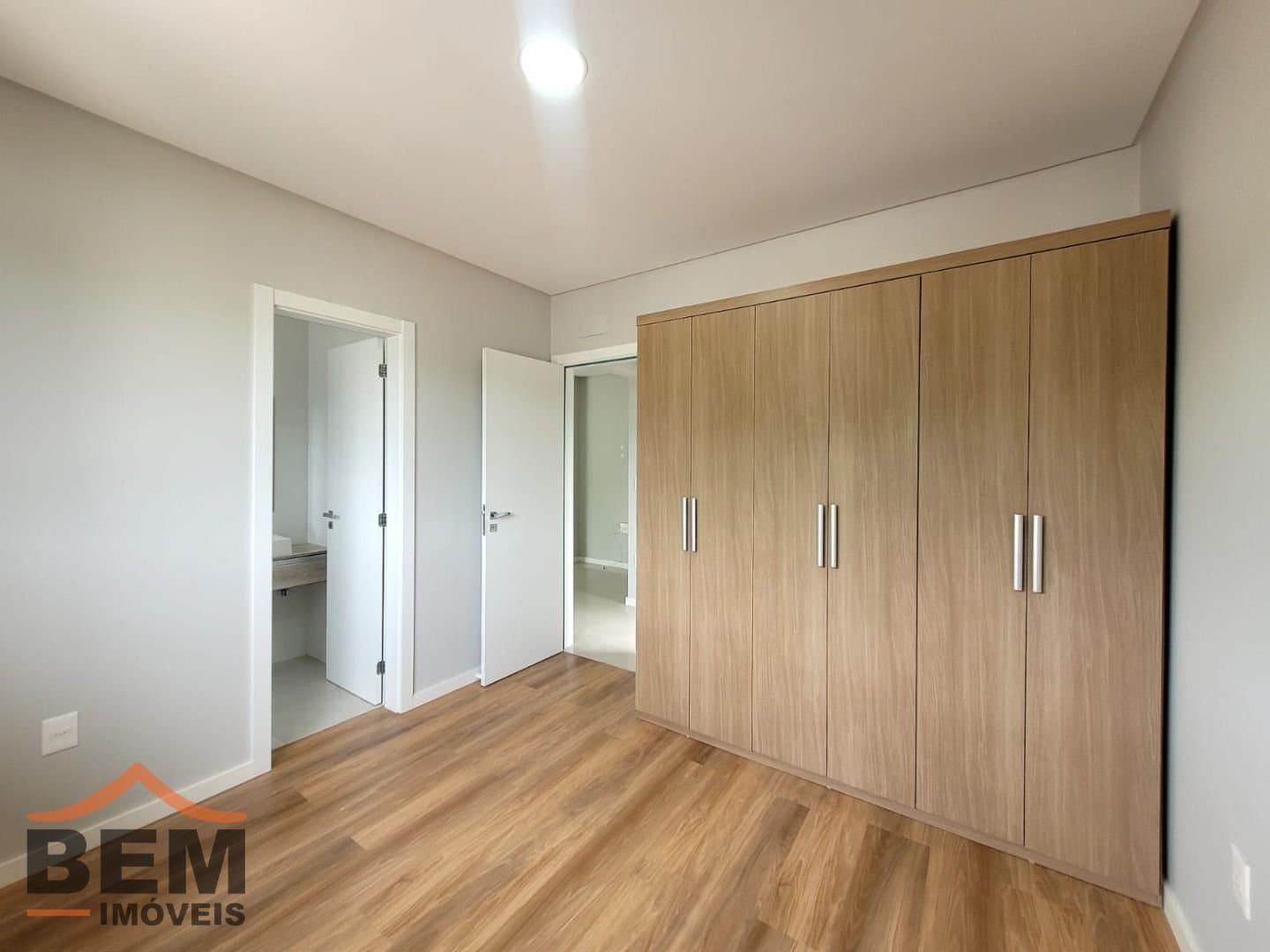 Apartamento com 2 quartos e 74m² no bairro Fazenda, em Itajaí