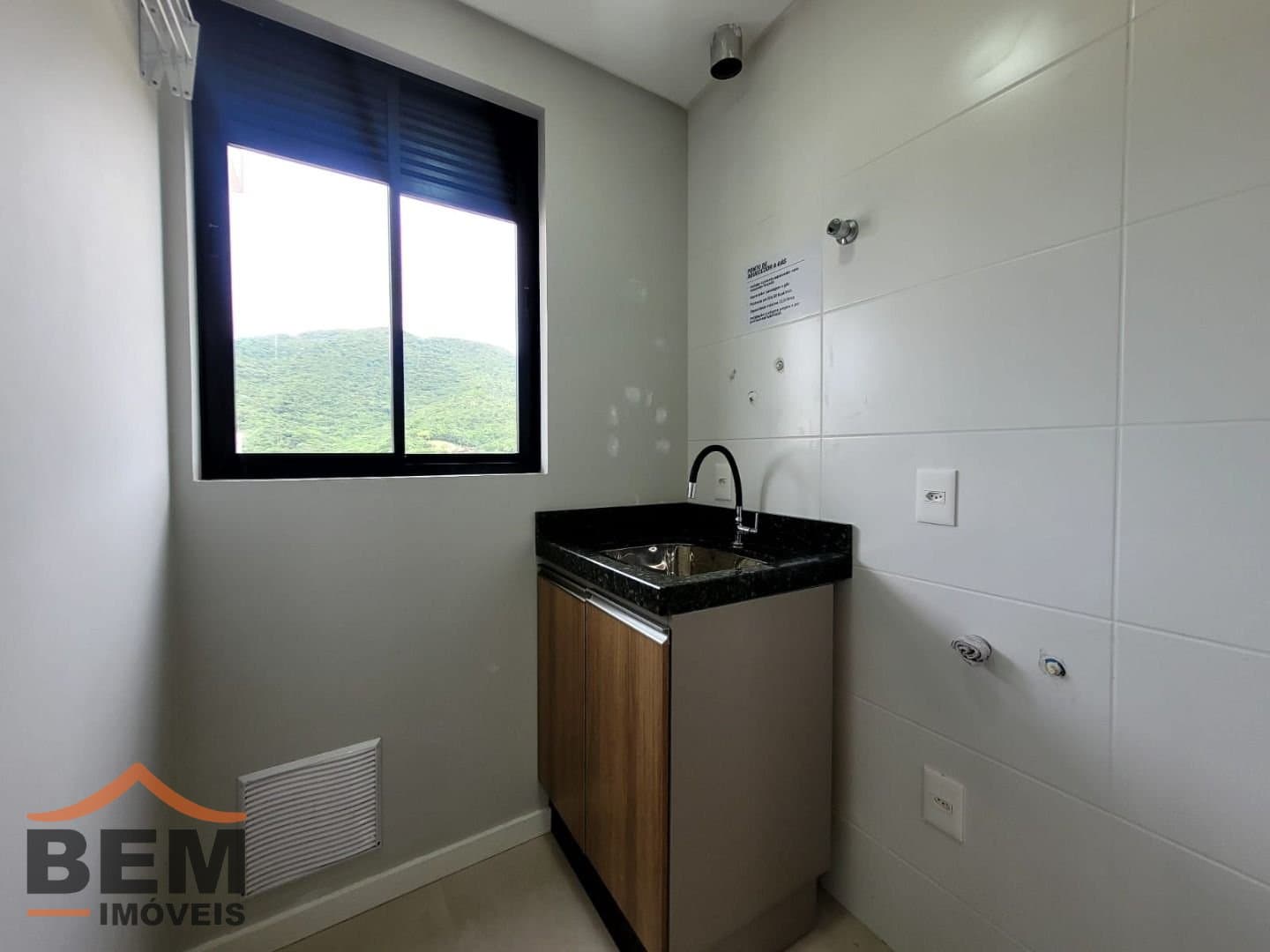 Apartamento com 2 quartos e 74m² no bairro Fazenda, em Itajaí
