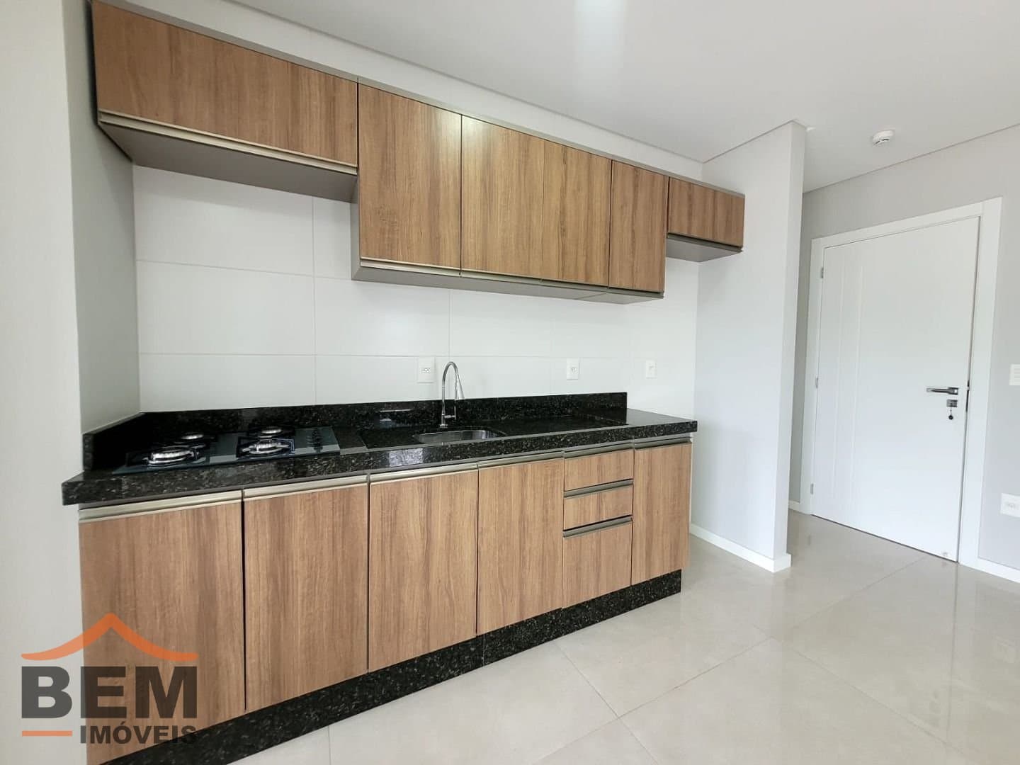 Apartamento com 2 quartos e 74m² no bairro Fazenda, em Itajaí